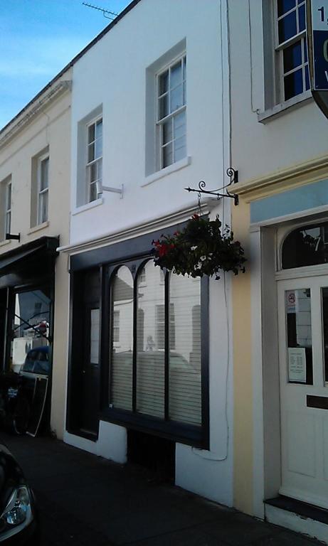 6 Suffolk Parade Hotel Челтнъм Екстериор снимка